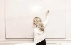 Stay-Committed-And-Focused-On-Your-Goals