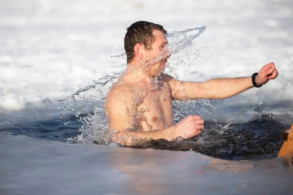Chill-Out-and-Stay-Healthy-How-Ice-Baths-Can-Enhance-Your-Immune-Response