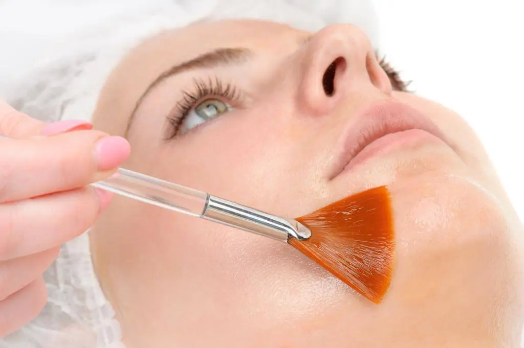 Achieving-Youthful-Skin-Retinol-Results-Without-the-Irritation