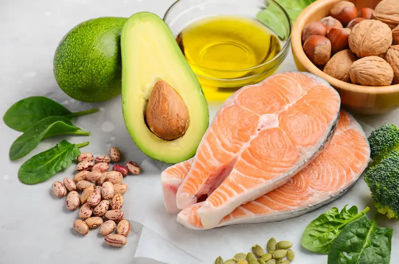 10-Simple-Ways-to-Lower-Your-Cholesterol-Naturally